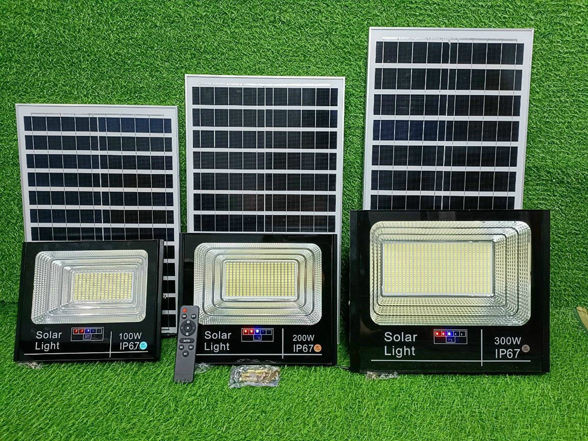 Đèn năng lượng mặt trời 300W TDL – mặt trước